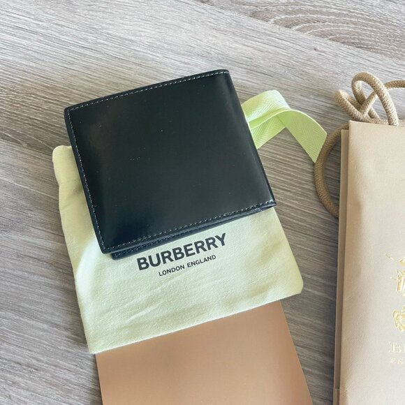 AUTHENTIC-Burberry Striped Logo Bifold Wallet Black - Picture 4 of 5